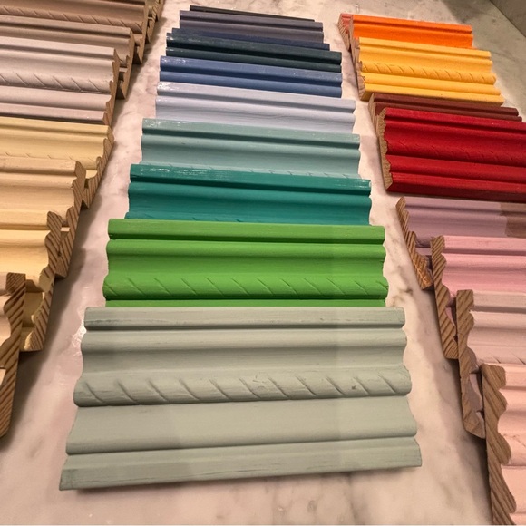 Annie Sloan Chalk Paint Color Samples - set of 30 - Picture 2 of 7